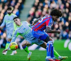 哈兰德逼近C罗纪录，福登4战7球，曼城3-0水晶宫让阿森纳大失所望