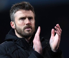 曼联“1+1”合同续约马奎尔，前曼联队长降薪留队，卡里克功不可没